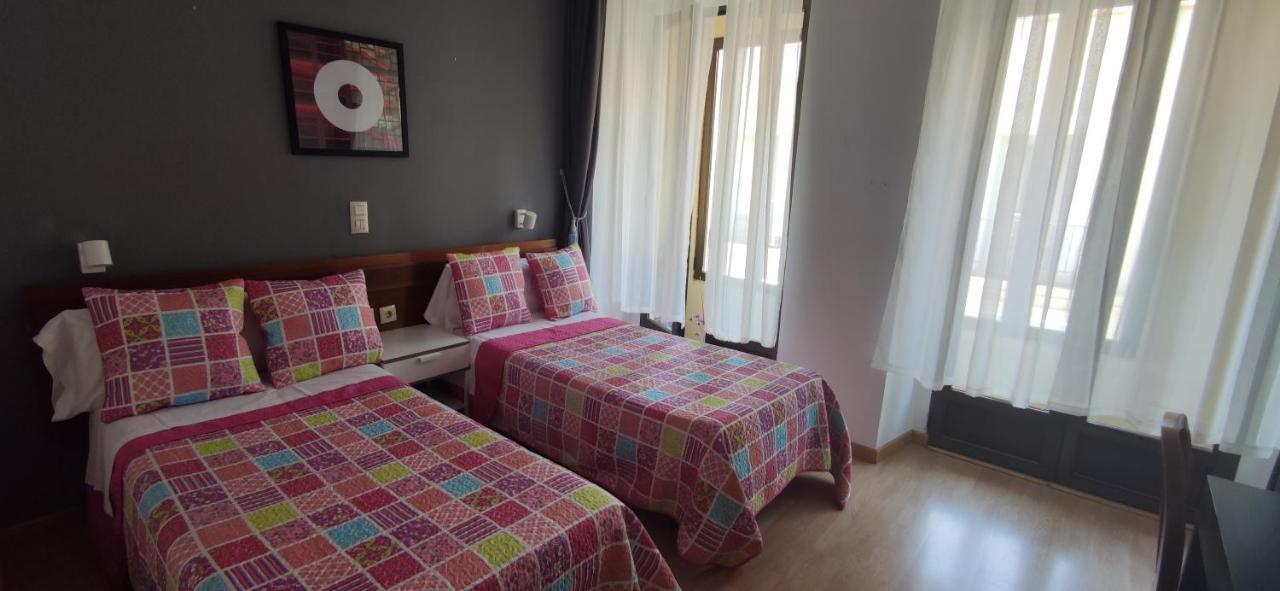 Hostal Felipe V Madrid Eksteriør bilde