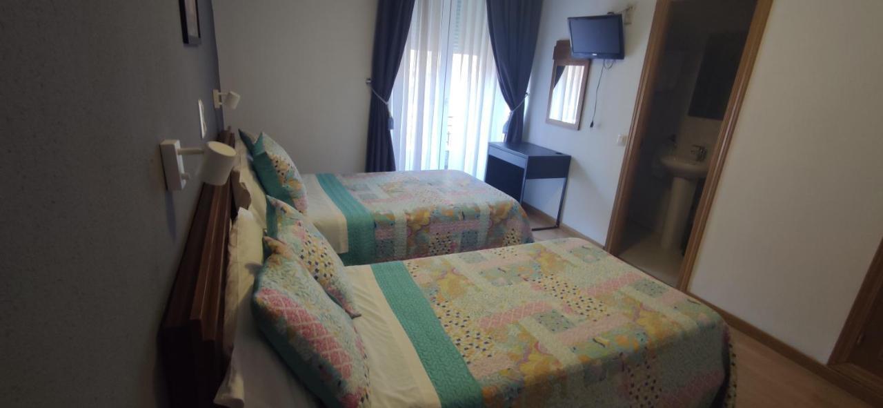 Hostal Felipe V Madrid Eksteriør bilde