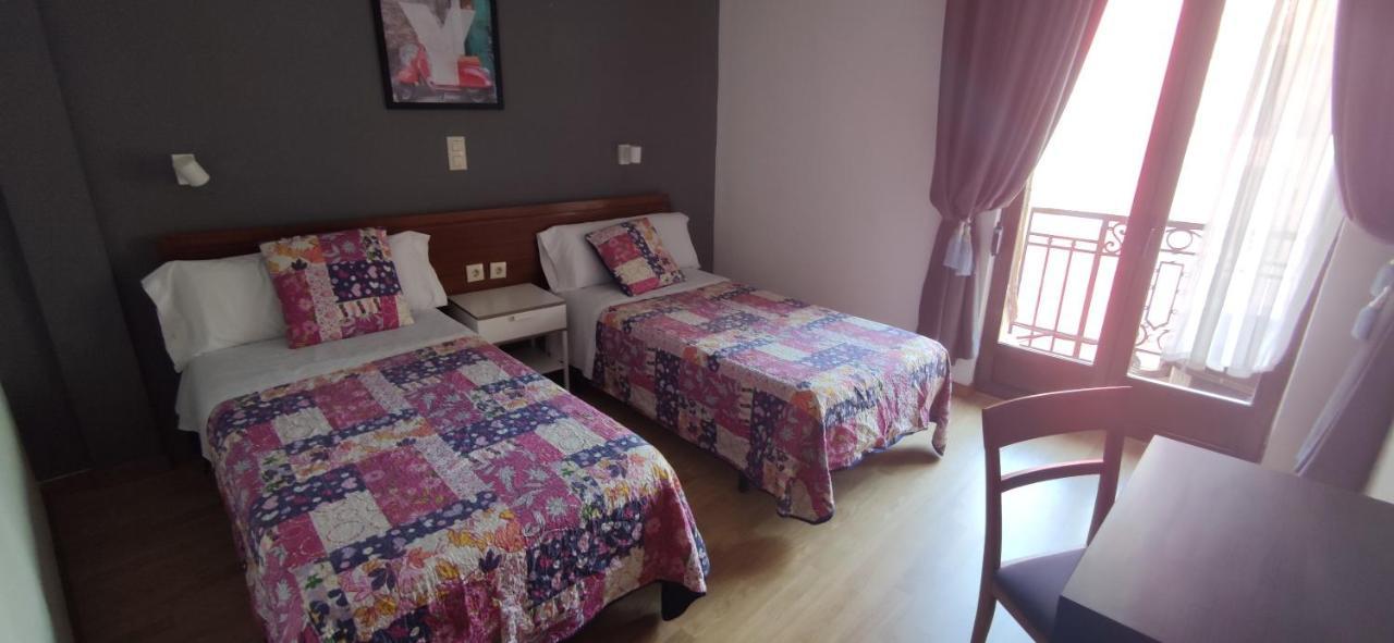 Hostal Felipe V Madrid Eksteriør bilde