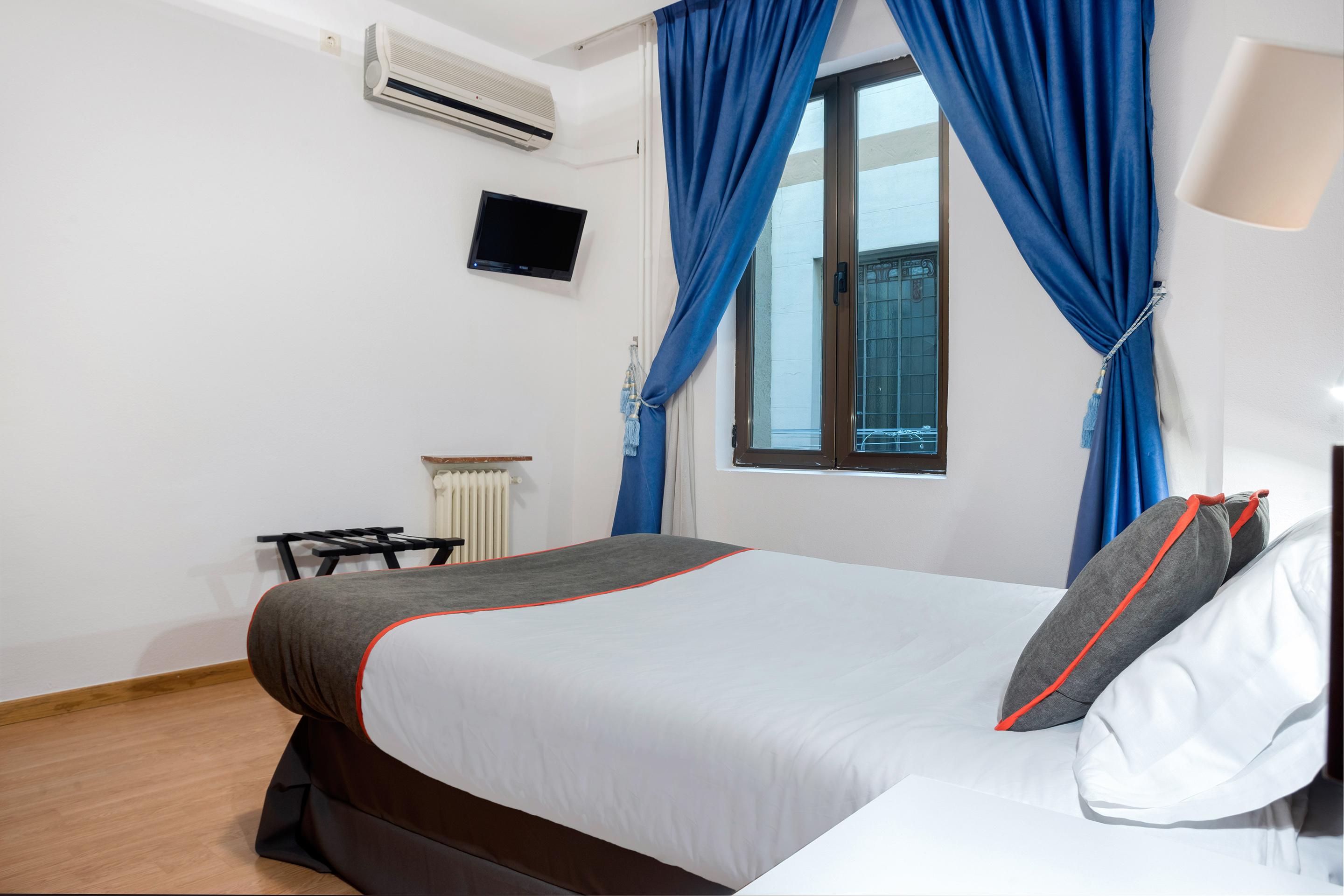 Hostal Felipe V Madrid Eksteriør bilde