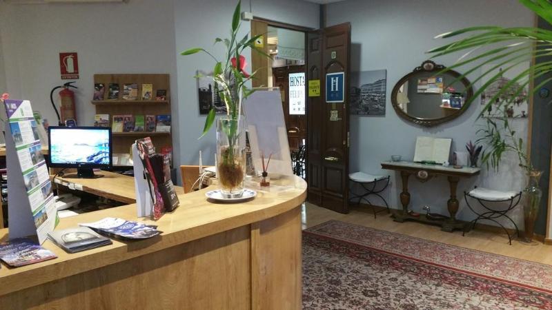 Hostal Felipe V Madrid Eksteriør bilde