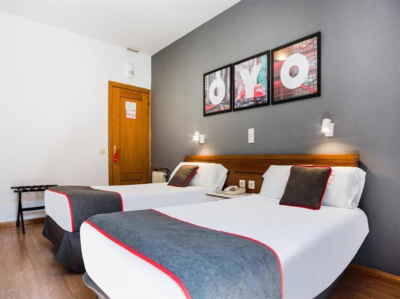 Hostal Felipe V Madrid Eksteriør bilde