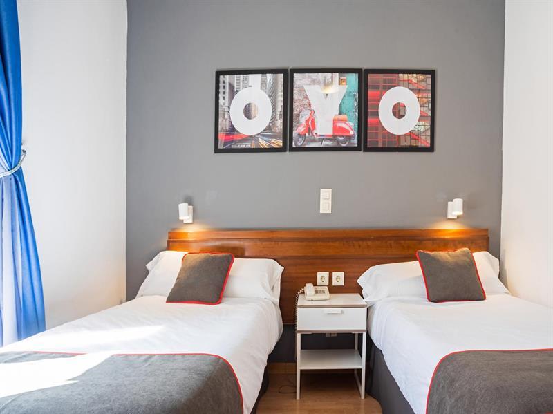 Hostal Felipe V Madrid Eksteriør bilde